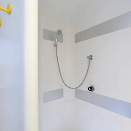 Unisotel Parc Des Exposition Ex F1 Hotel *